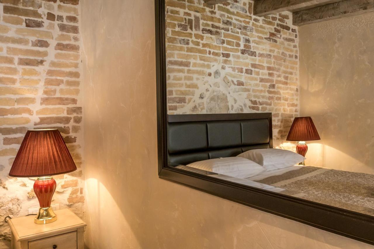 Historic Plaza Varos Split (Adults Only) 외부 사진