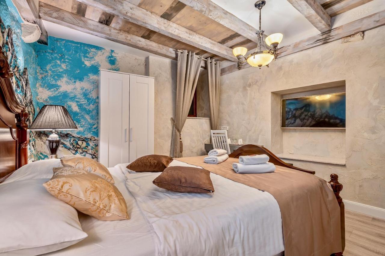 Historic Plaza Varos Split (Adults Only) 외부 사진